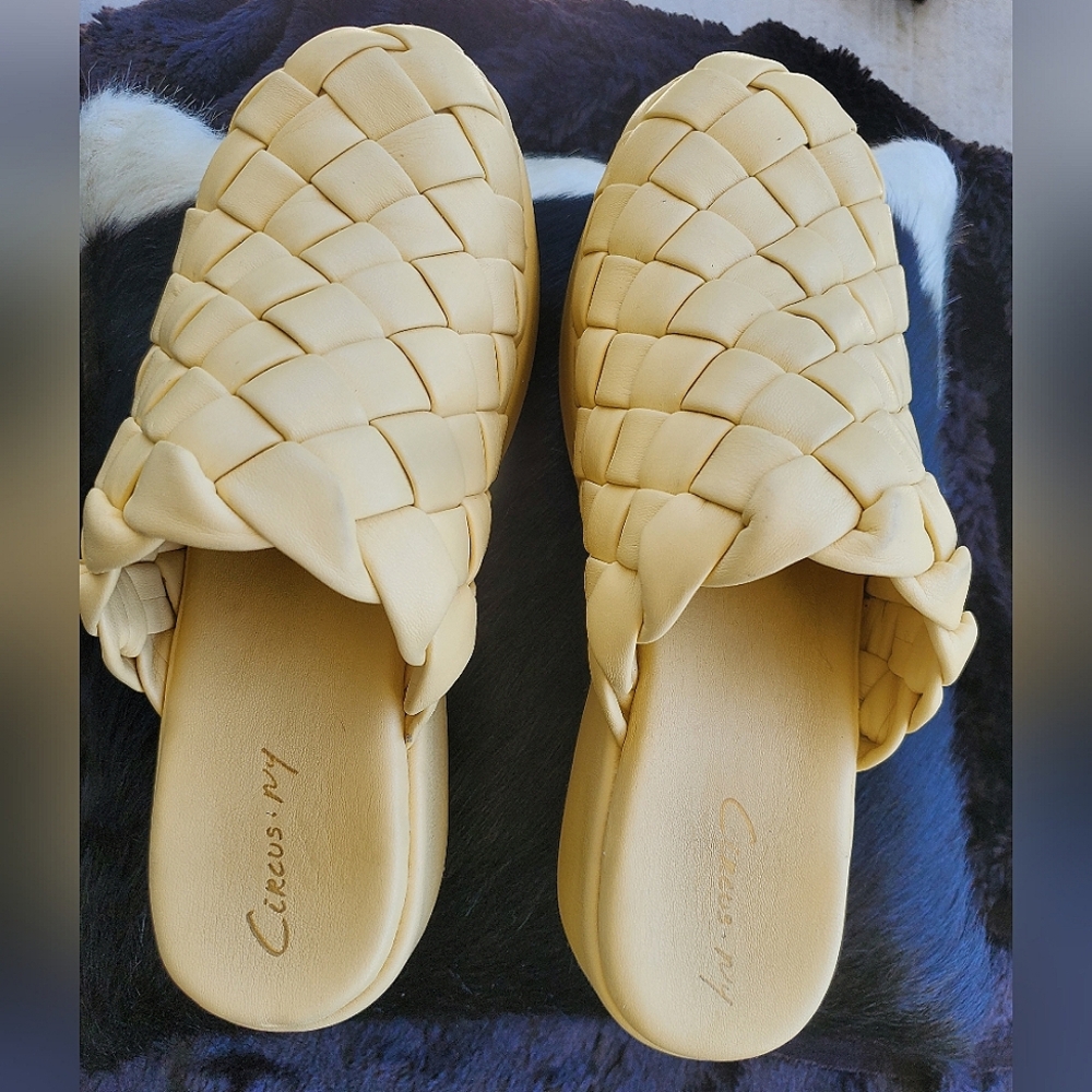 Women's Woven Butter Yellow Platform Clogs SAM EDELMAN